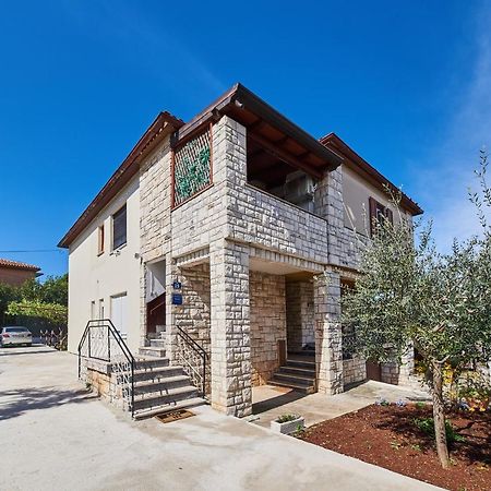 Red Karmenita Umag Exterior foto